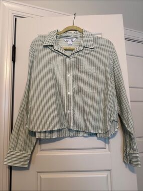 Old Navy Green and White Striped Cropped Button-Up